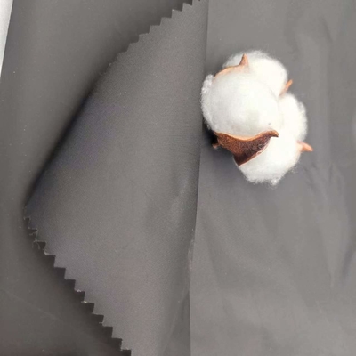 190T teñió la prenda impermeable claramente 100% de la tela del tafetán del PVC del poliéster 120G